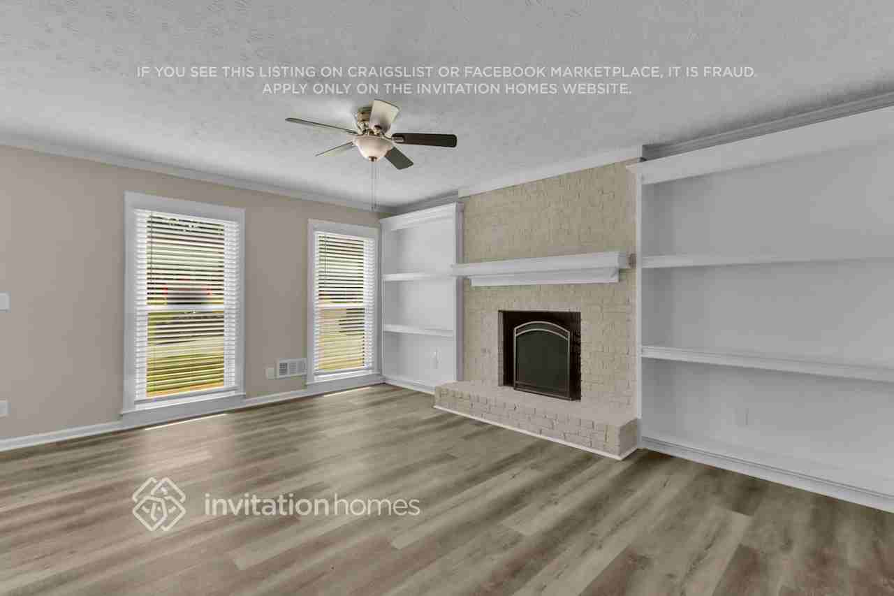6412 Phillips Pl - Photo 3 of 23