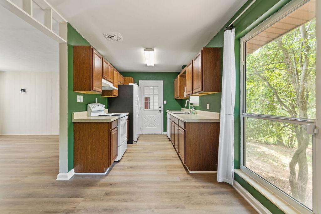 4936 Springhill Dr - Photo 7 of 20