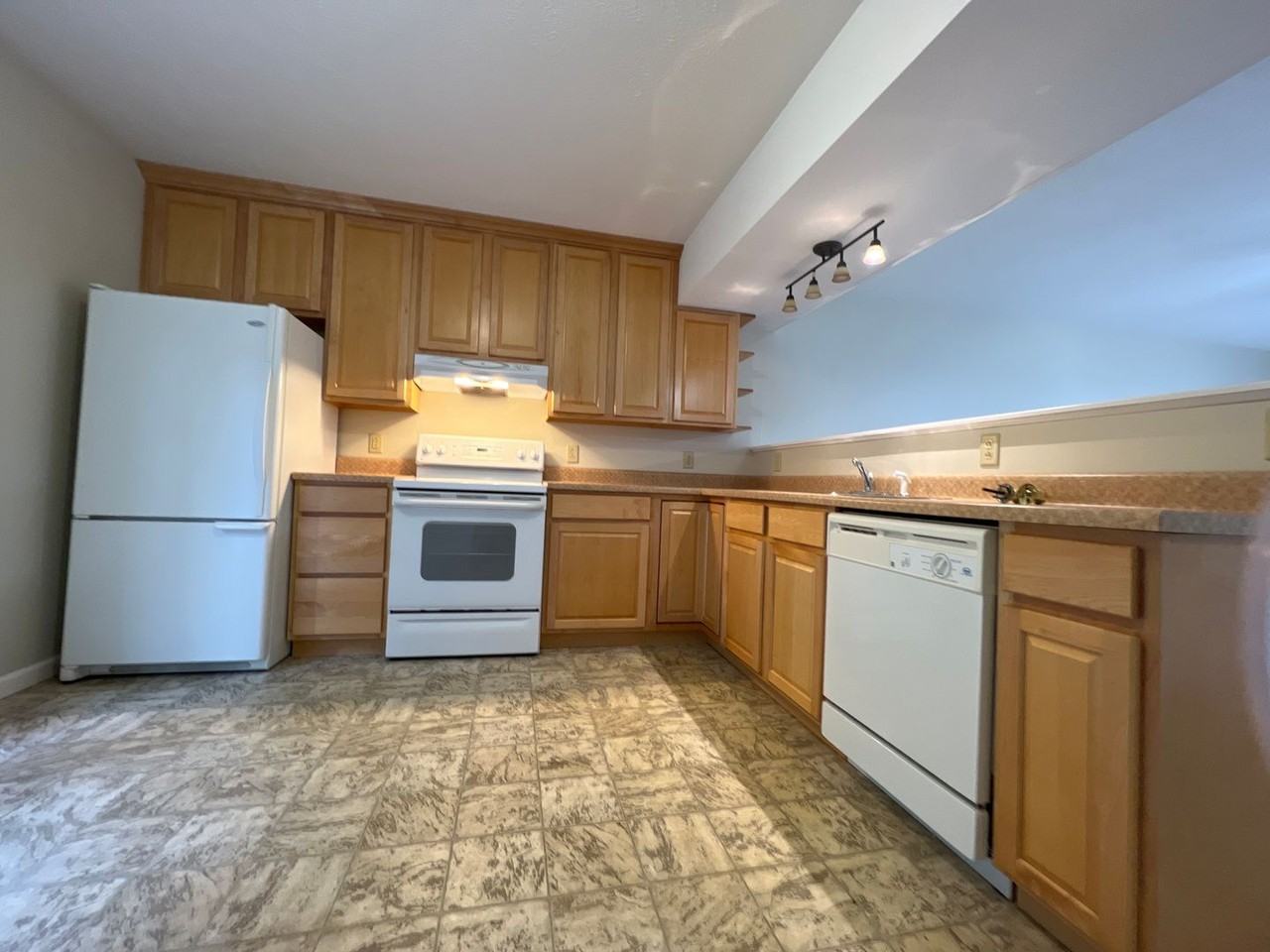 8 Pineview Pl - Photo 3 of 25