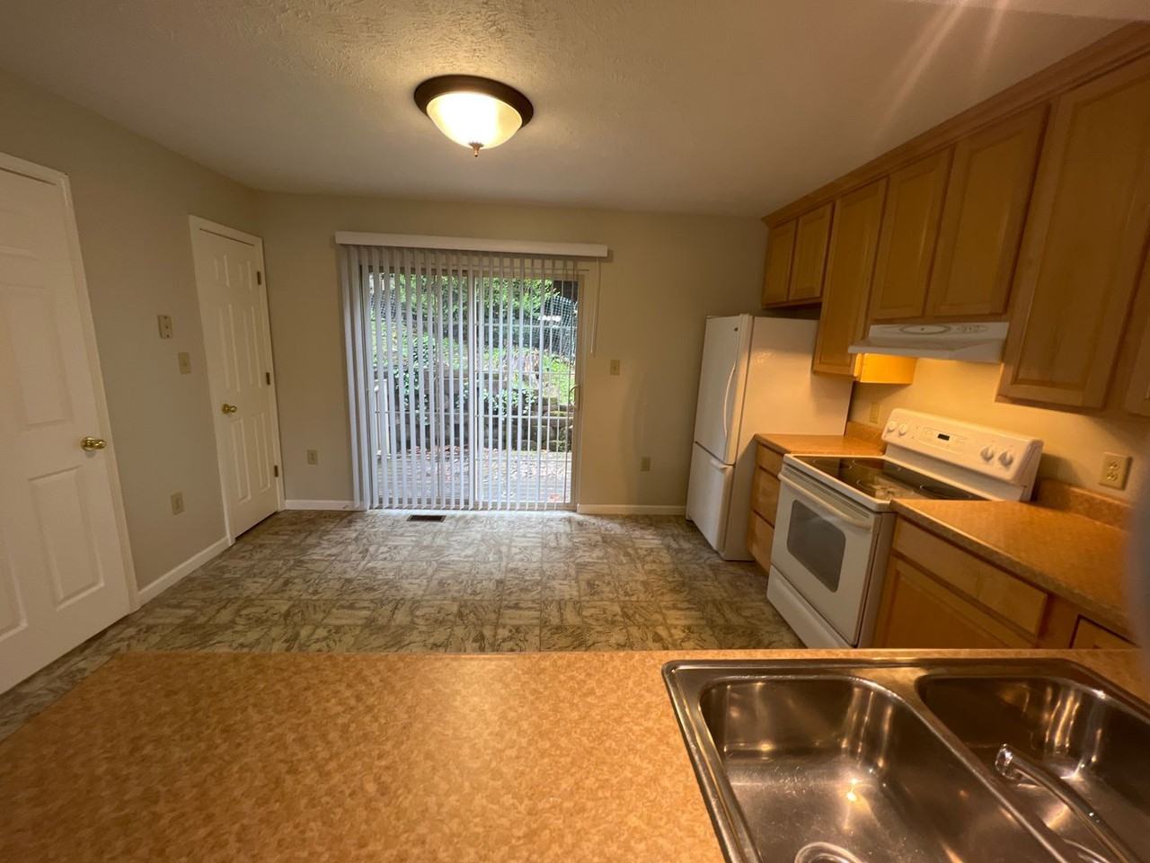 8 Pineview Pl - Photo 5 of 25