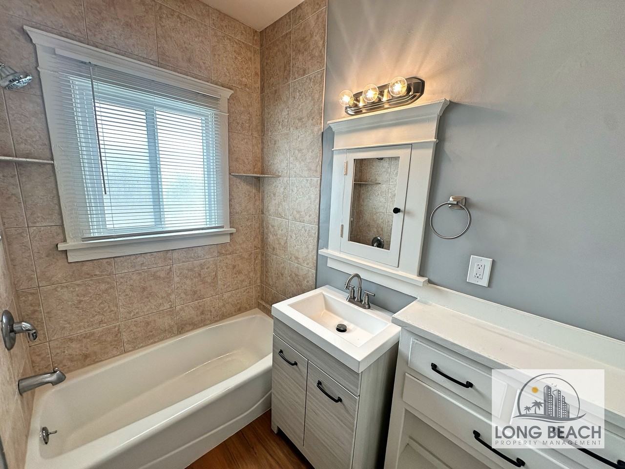 228 Gaviota Avenue - Photo 3 of 9