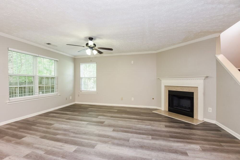 124 Drury Ln - Photo 5 of 17
