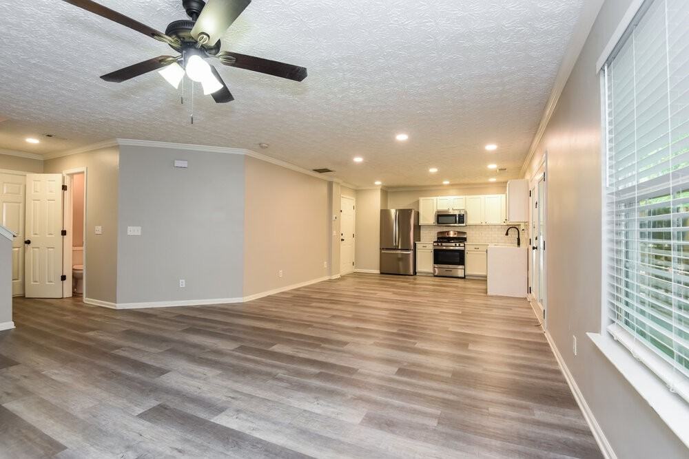 124 Drury Ln - Photo 6 of 17