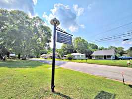 featured image of 1213 1213 - 1221 North Street SE