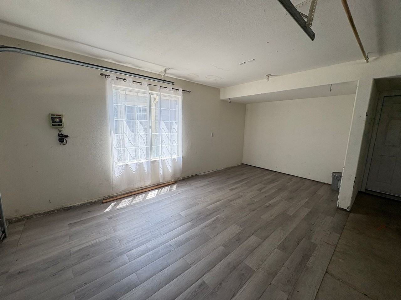 703 W Russell Ave - Photo 4 of 43