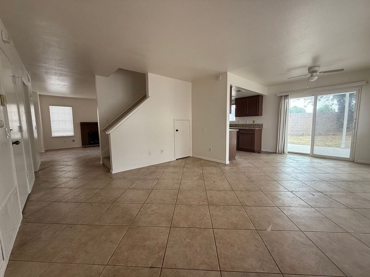 1096 Burton St - Photo 2 of 3