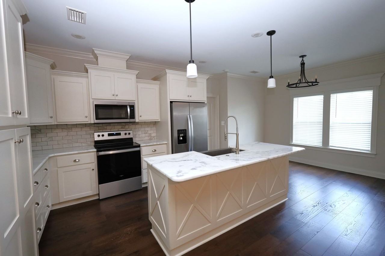 4704 Crescent Ct - Photo 7 of 23