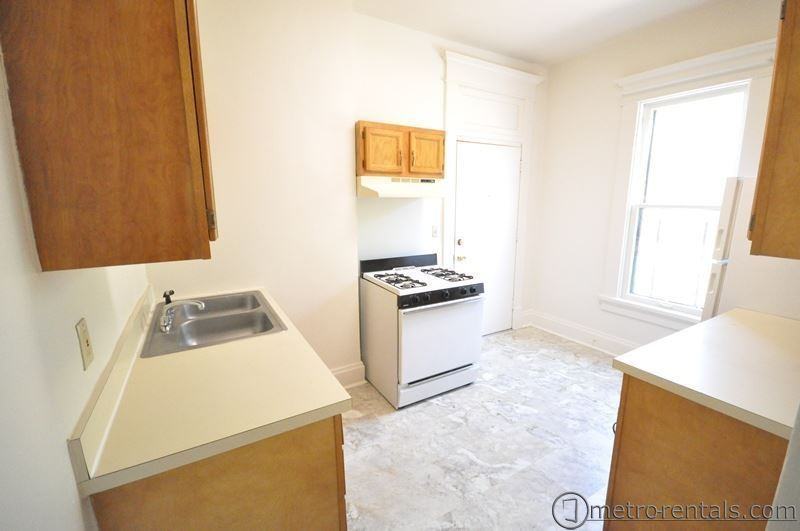 65-71 S. Douglass St. - Photo 6 of 20