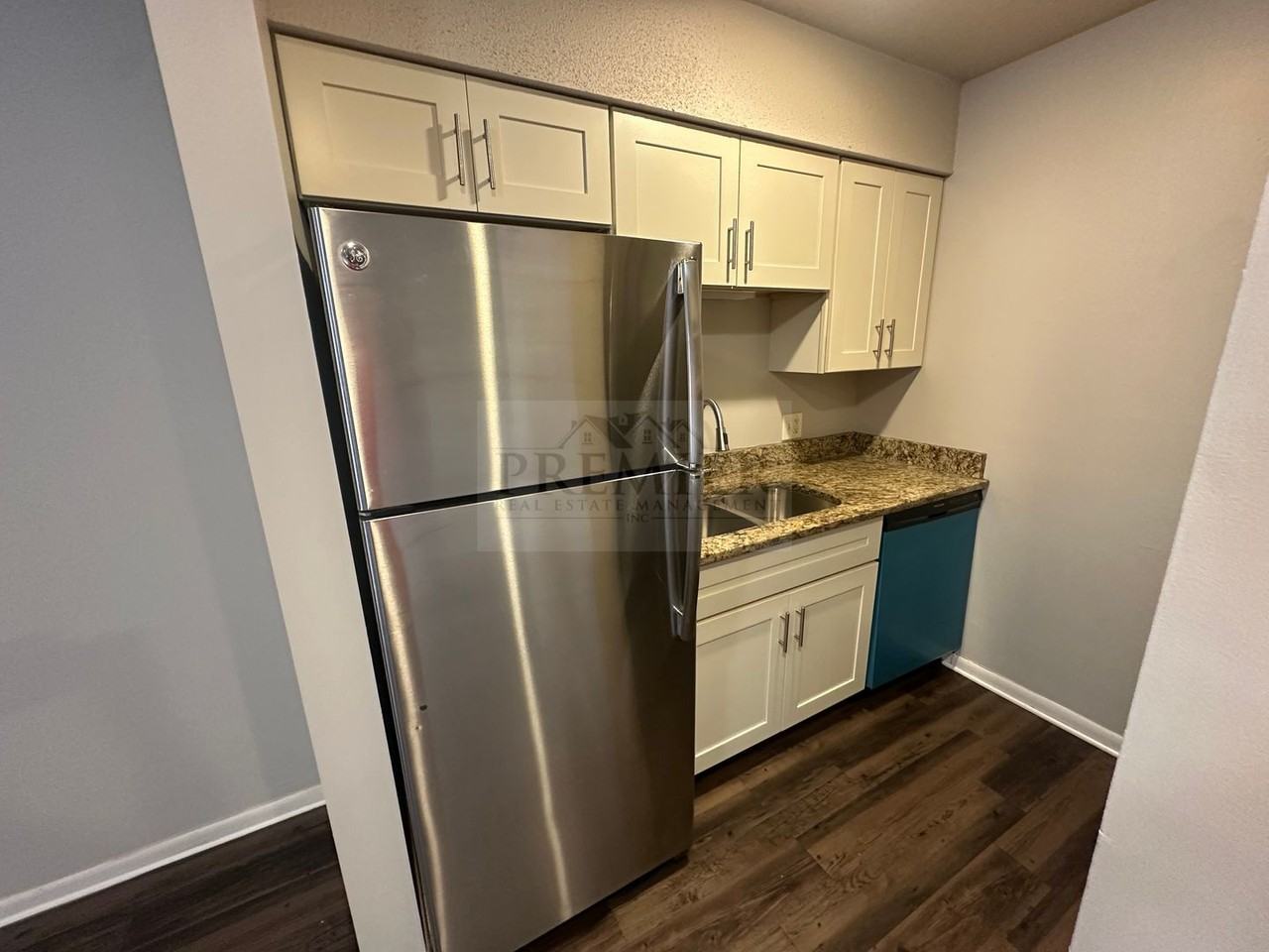 6009 Barton Dr - Photo 5 of 12