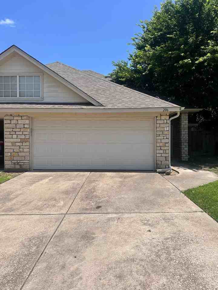 206 Rentz Place Cir - Photo 2 of 20