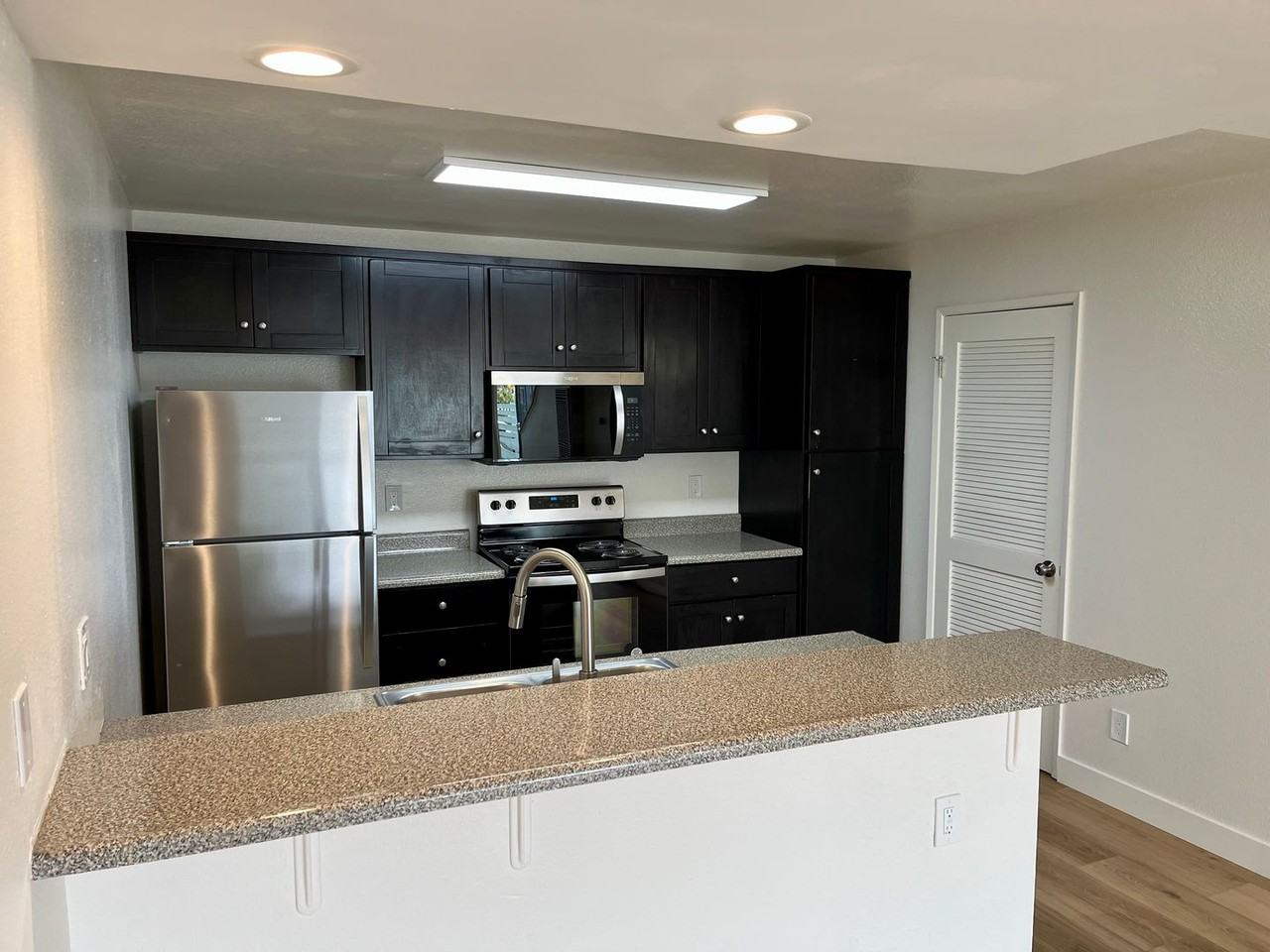 5104 Cape May Ave #5106 - Photo 3 of 21