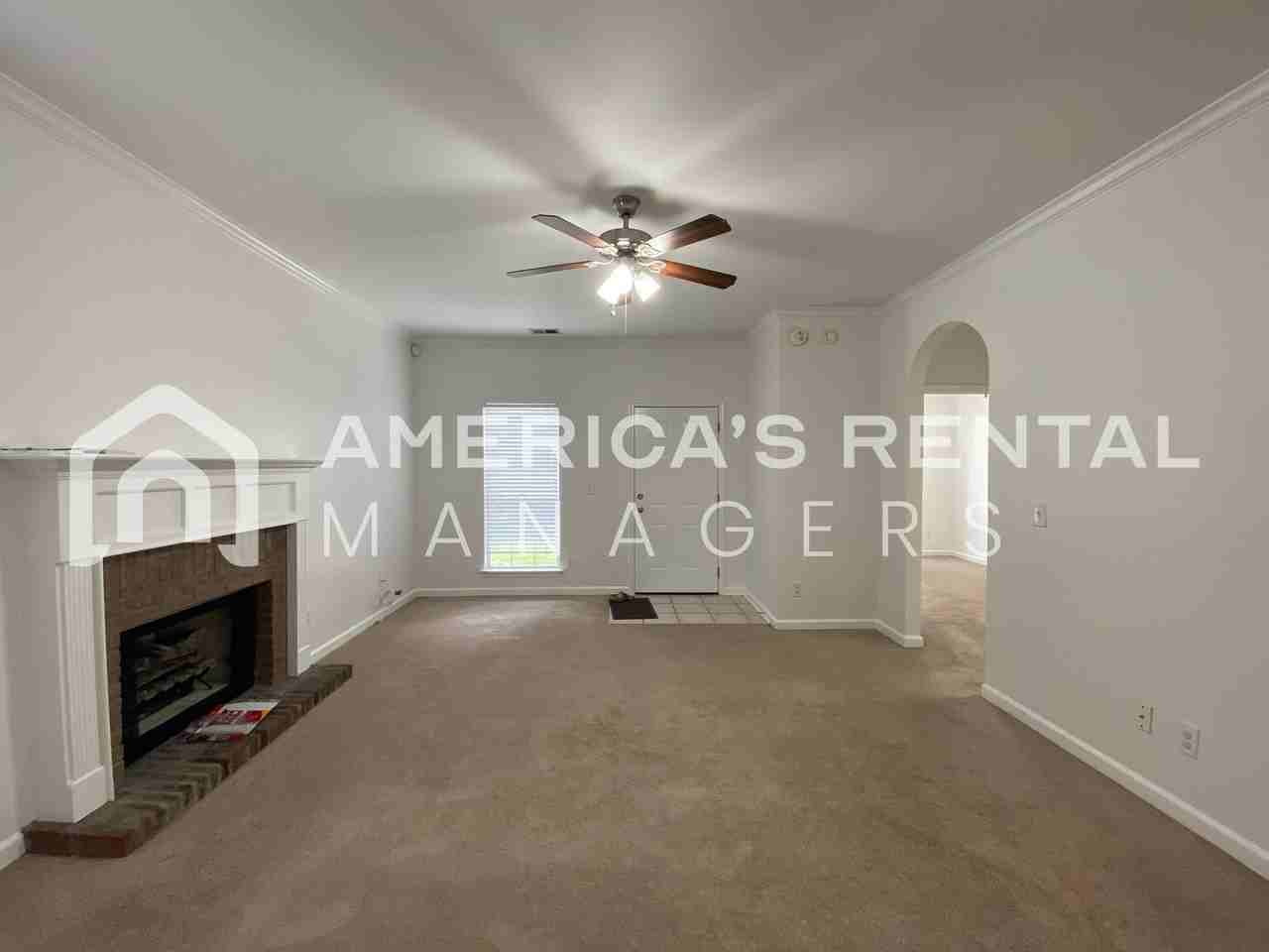 5303 Cottage Ln - Photo 4 of 34