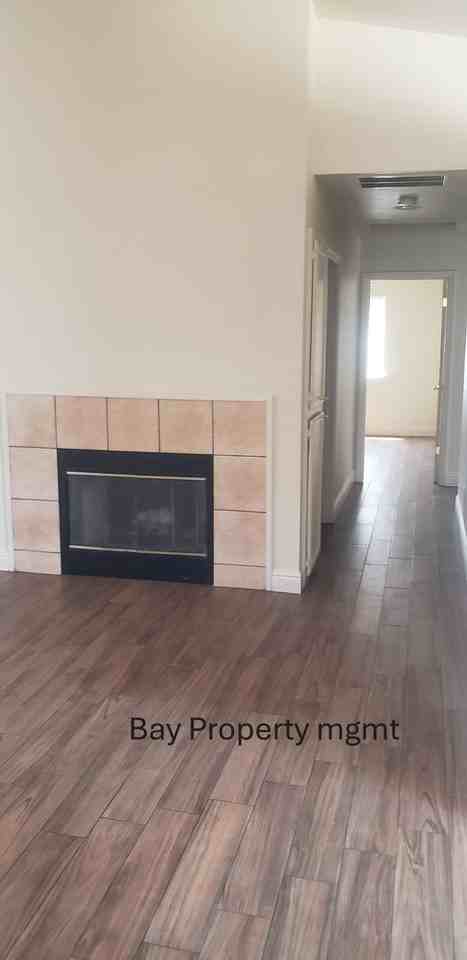 549 Desert Star Ct - Photo 2 of 11