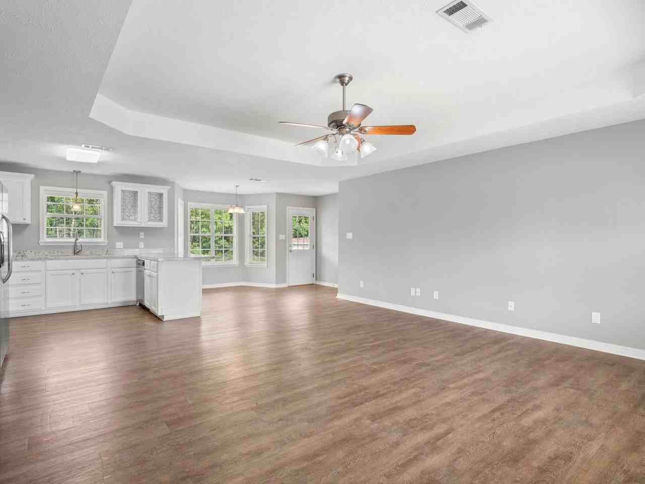 1904 Cotton Wood St - Photo 2 of 15