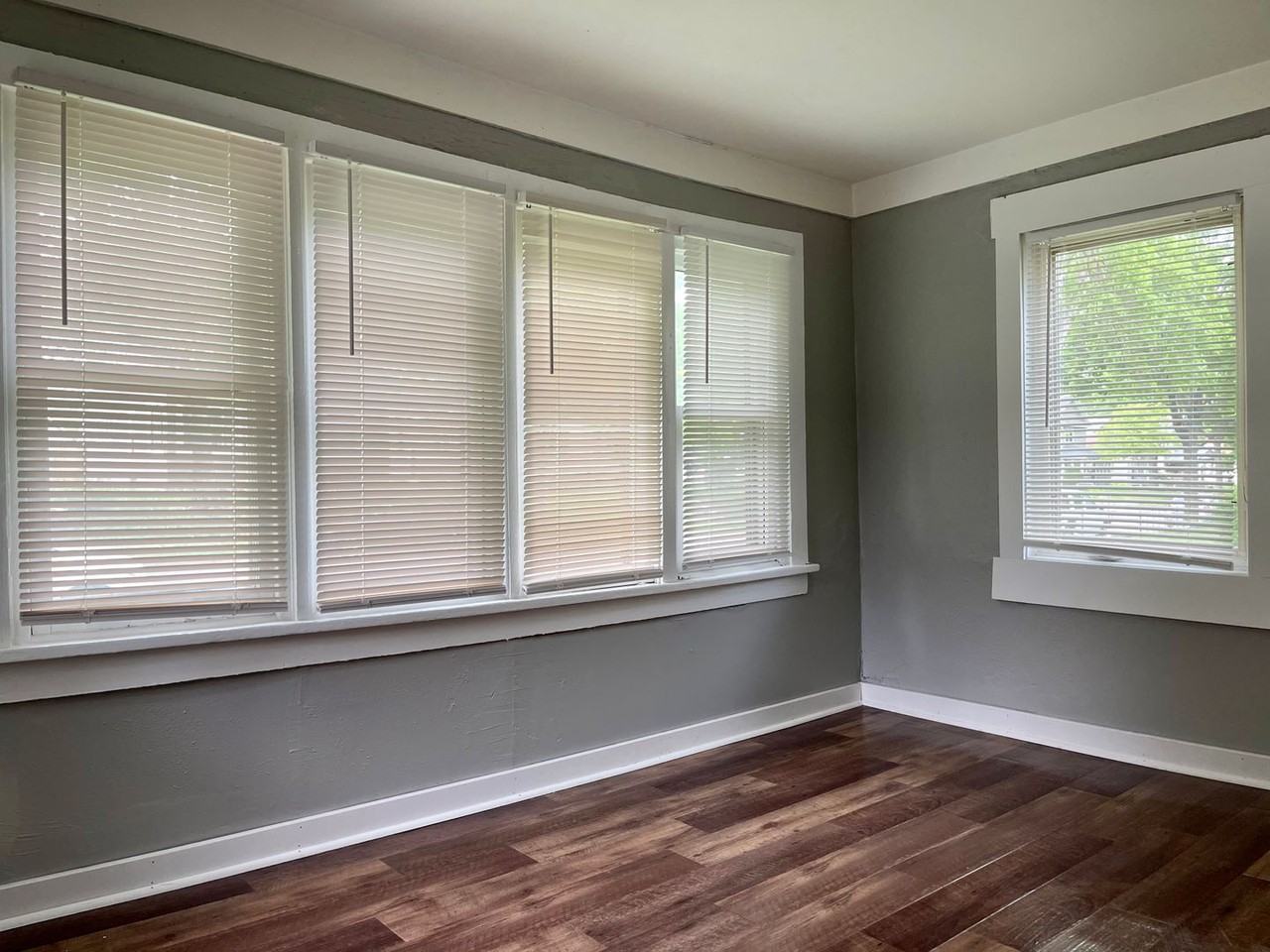 3646 Newton Ave N - Photo 2 of 5