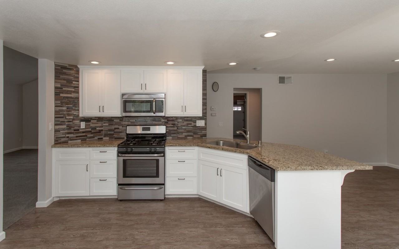 5239 Wohlford St - Photo 6 of 34