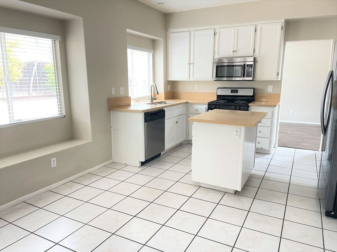 26422 Saint Michel Ln - Photo 2 of 20