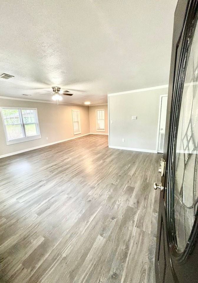 1014 W Cherry Ave - Photo 3 of 14