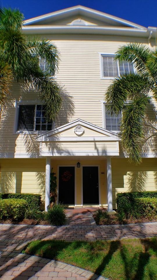 9865 Meadow Field Cir - Photo 2 of 33