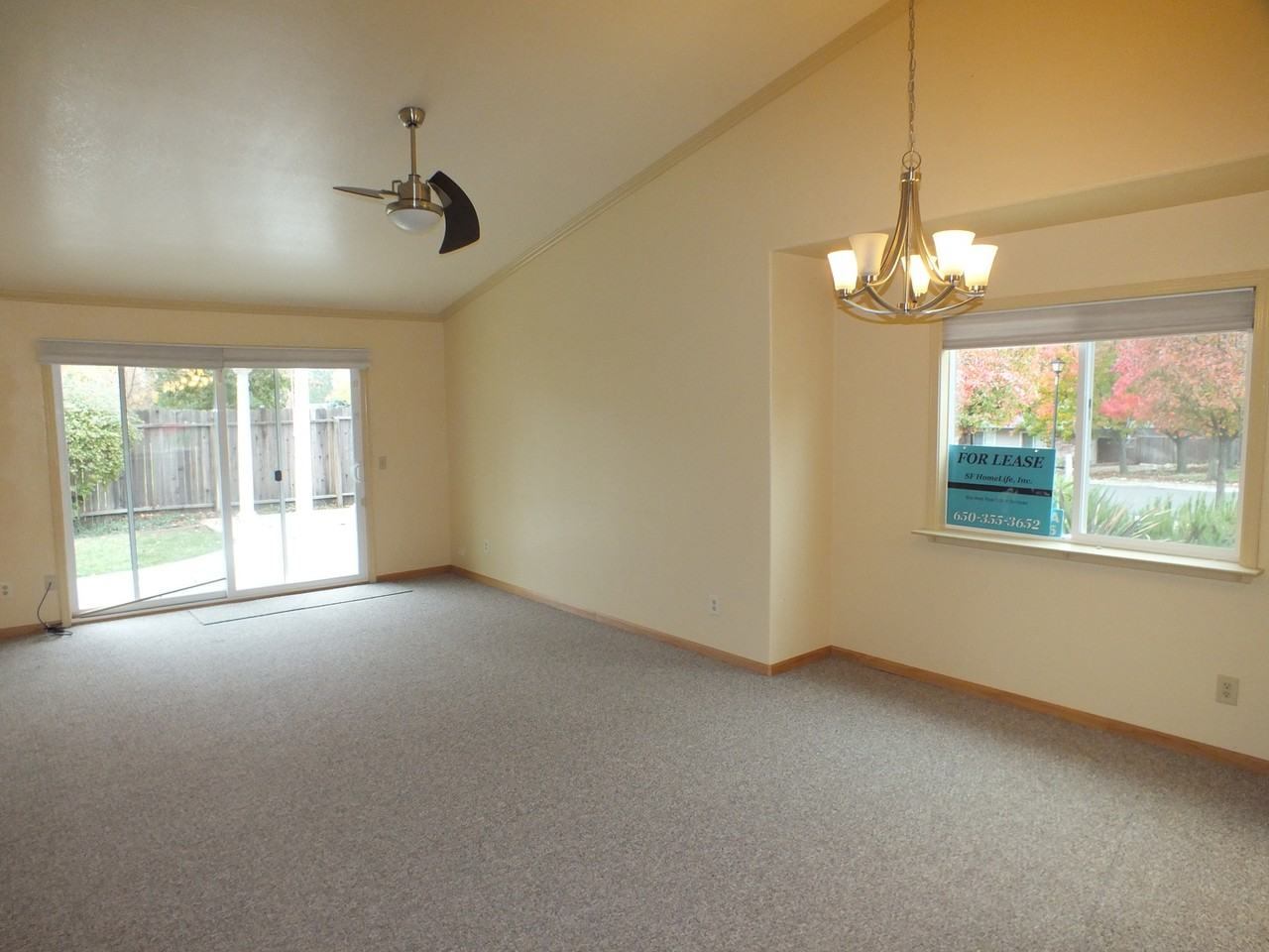 2861 Hotchkiss Ct - Photo 2 of 11