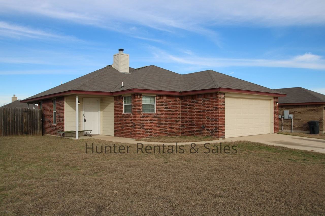 3905 Bolivar Dr - Photo 2 of 25