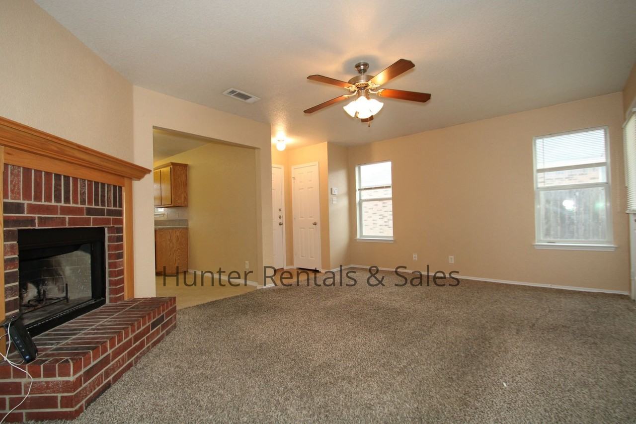 3905 Bolivar Dr - Photo 4 of 25