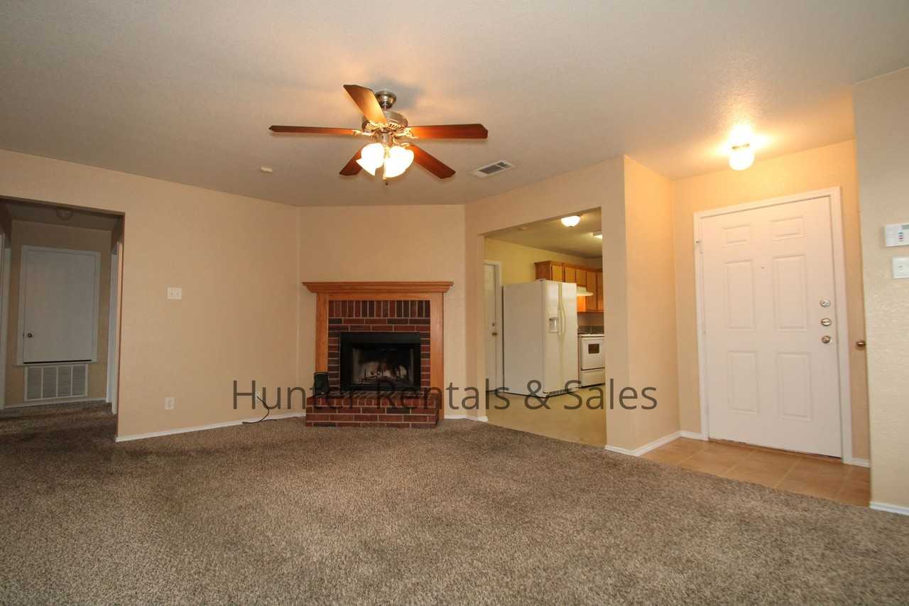 3905 Bolivar Dr - Photo 3 of 25