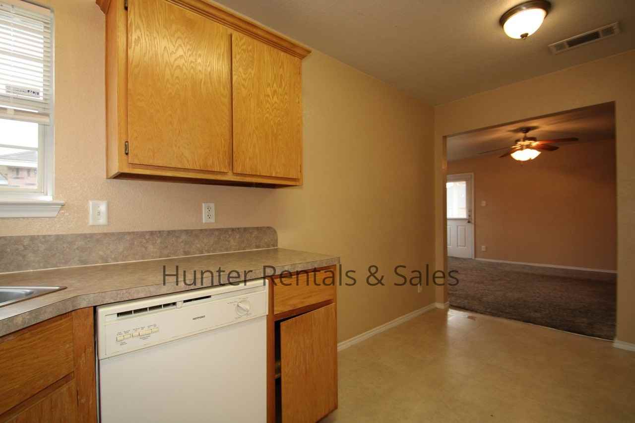 3905 Bolivar Dr - Photo 7 of 25