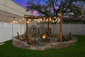 featured image of 1723 W La Salle St