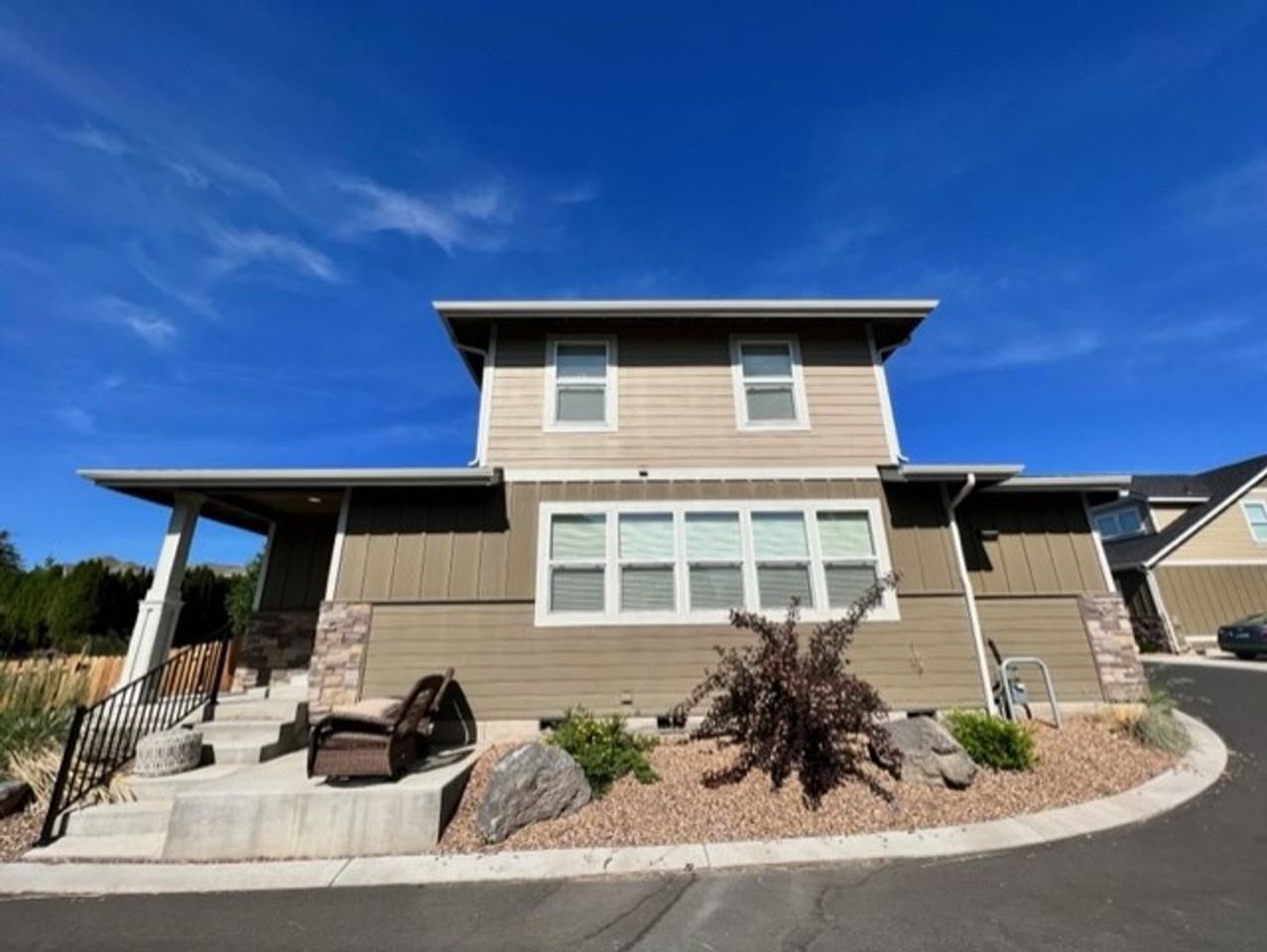 2755 Sw Greens Blvd - Photo 4 of 18