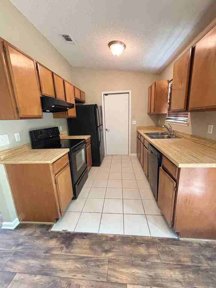 5219 Brentview Ter - Photo 2 of 11