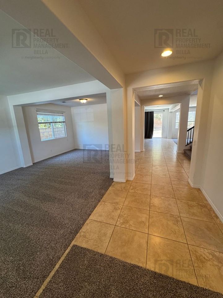 34574 Black Cherry St - Photo 3 of 40