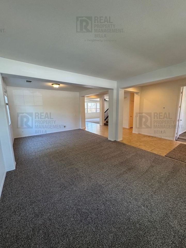 34574 Black Cherry St - Photo 5 of 40