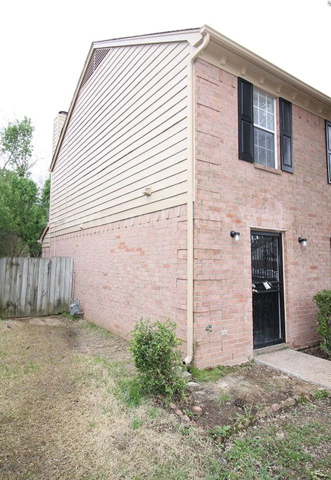 8349 Honey Dew Cv - Photo 2 of 14