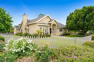 featured image of 456 Myrtle Ave