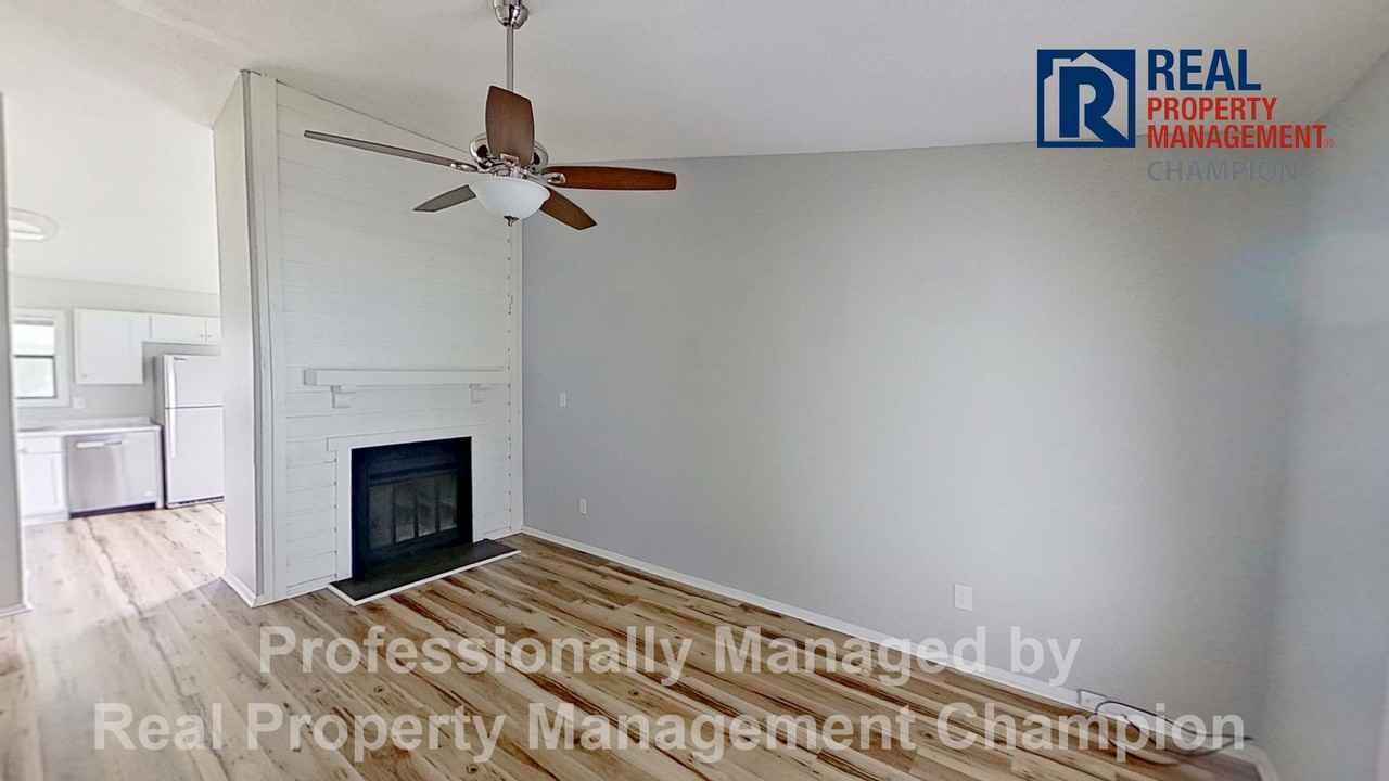 152 Village Cir - Photo 2 of 15