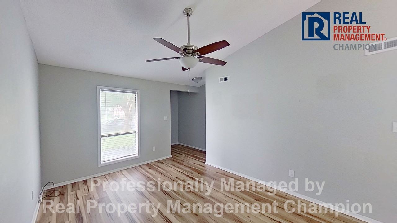 152 Village Cir - Photo 4 of 15