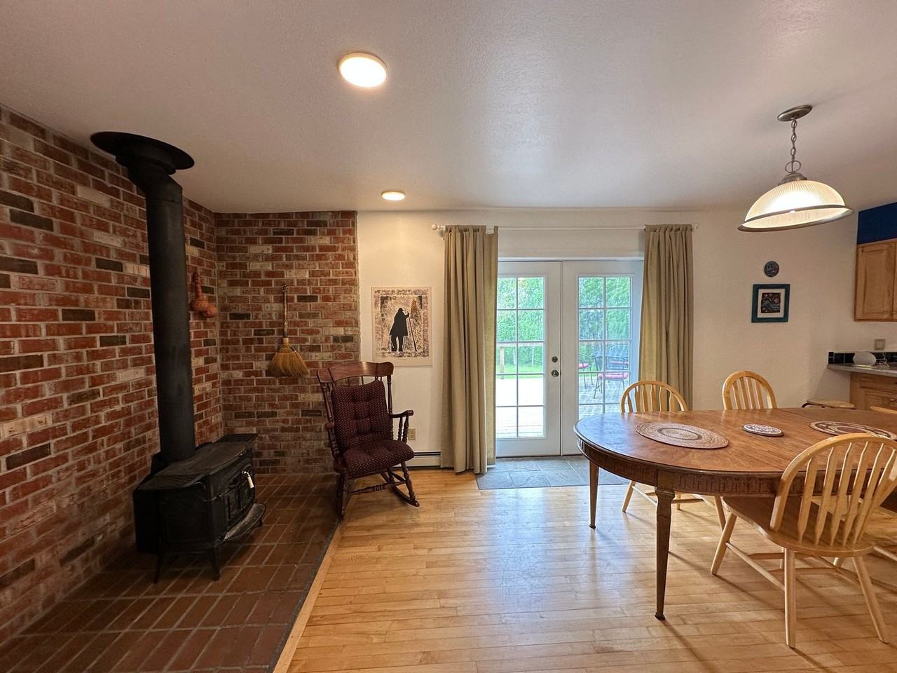 4069 Old Wood Rd - Photo 6 of 44