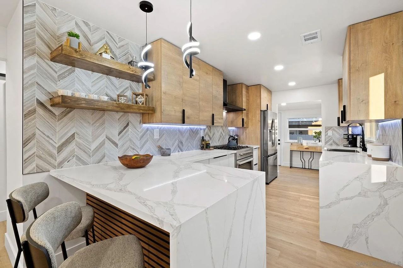 3773 Texas St - Photo 3 of 24