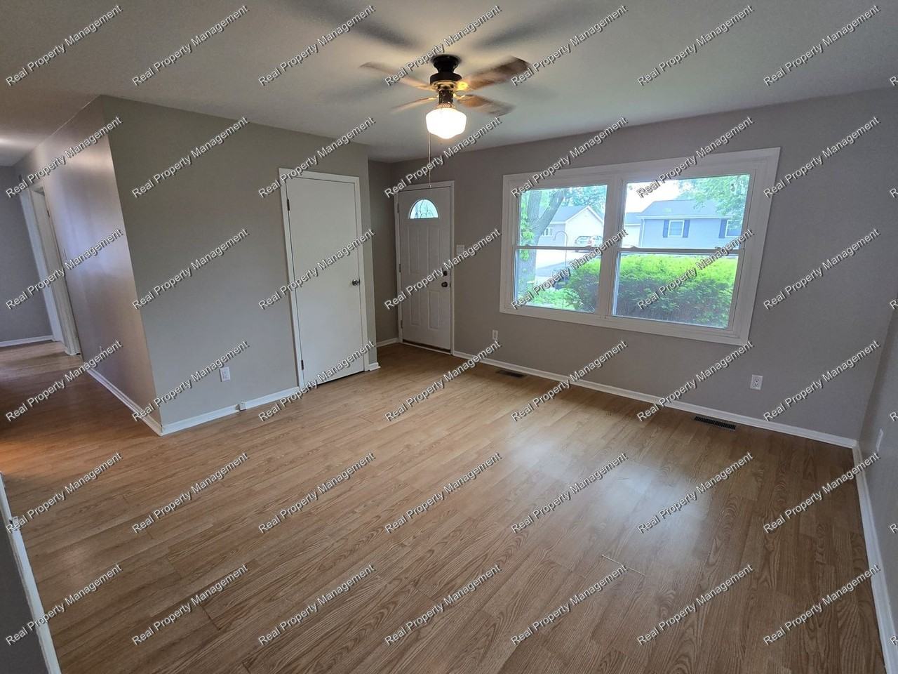 778 Capitol Rd - Photo 2 of 12