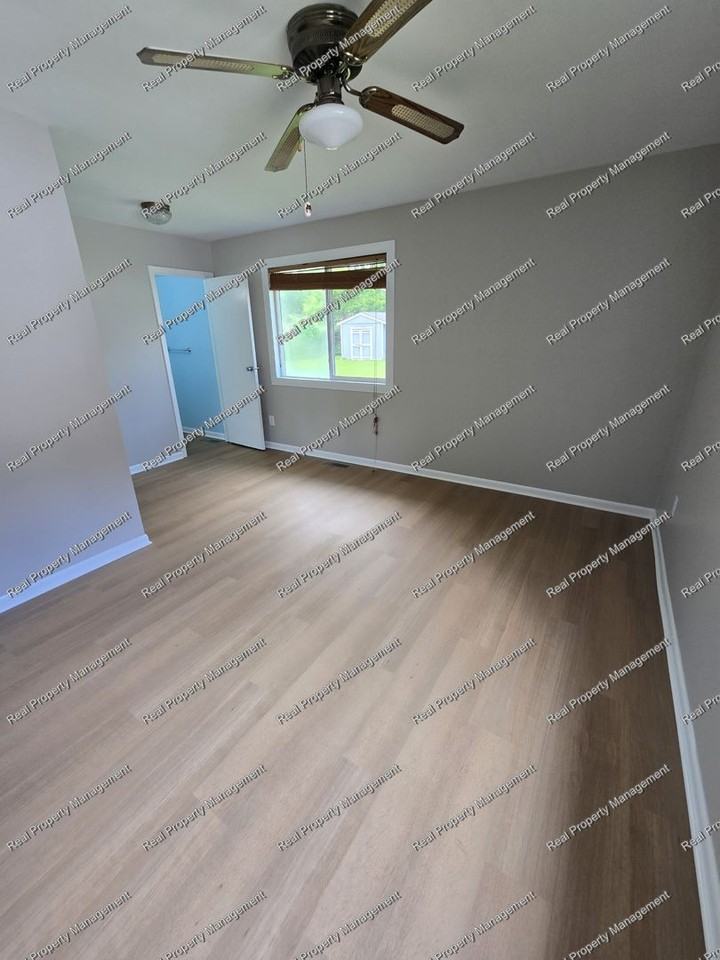 778 Capitol Rd - Photo 6 of 12