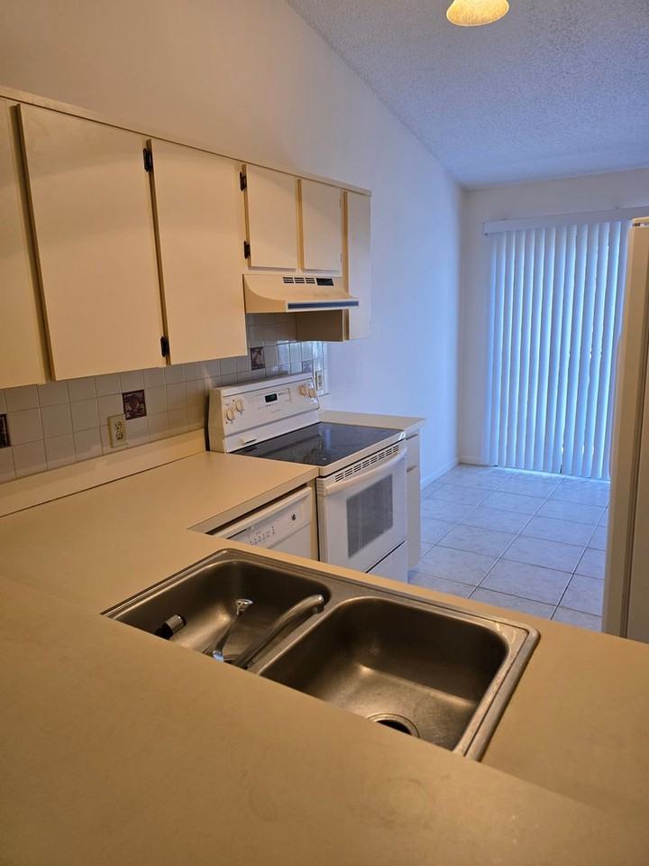 1200 Tamiami Ln - Photo 5 of 14