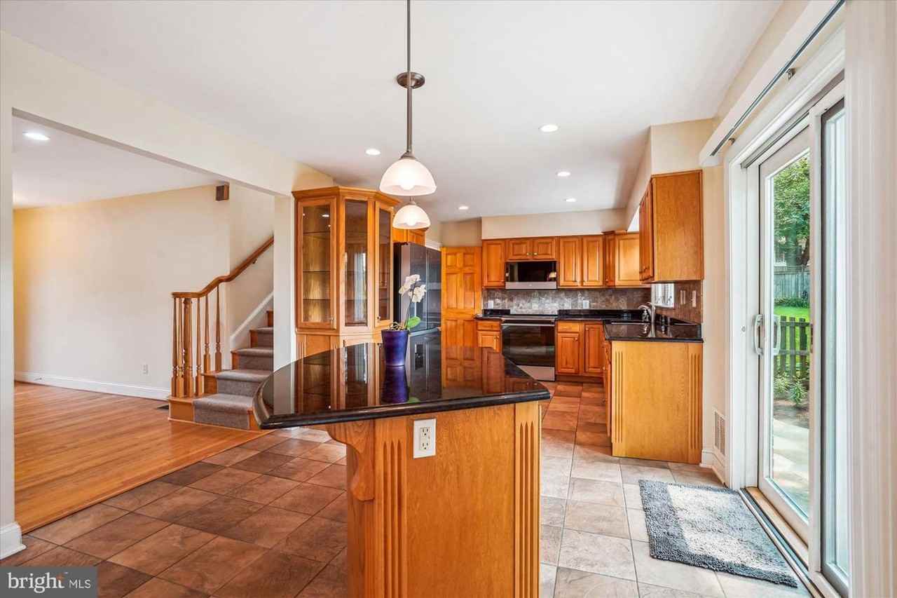 6826 28th St N - Photo 2 of 8