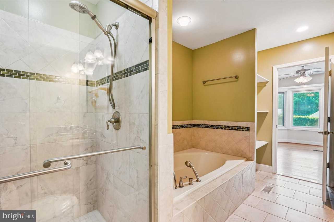 6826 28th St N - Photo 3 of 8