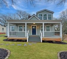 featured image of 215 Rice St