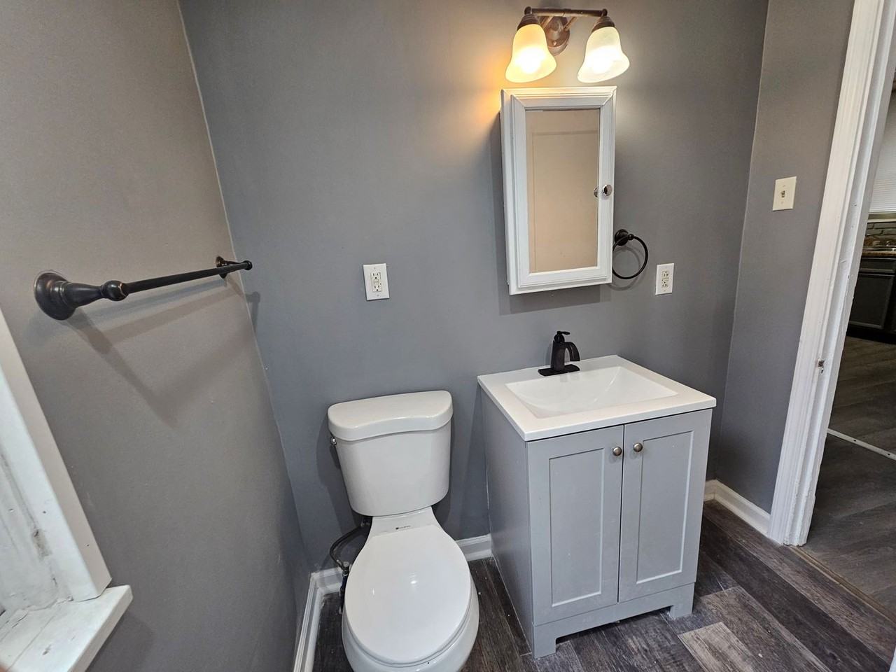 1716 Amanda Avenue - Photo 5 of 7