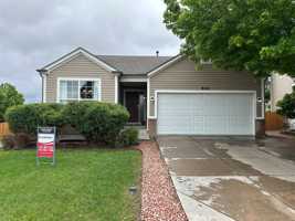 featured image of 8211 Oakton Ct