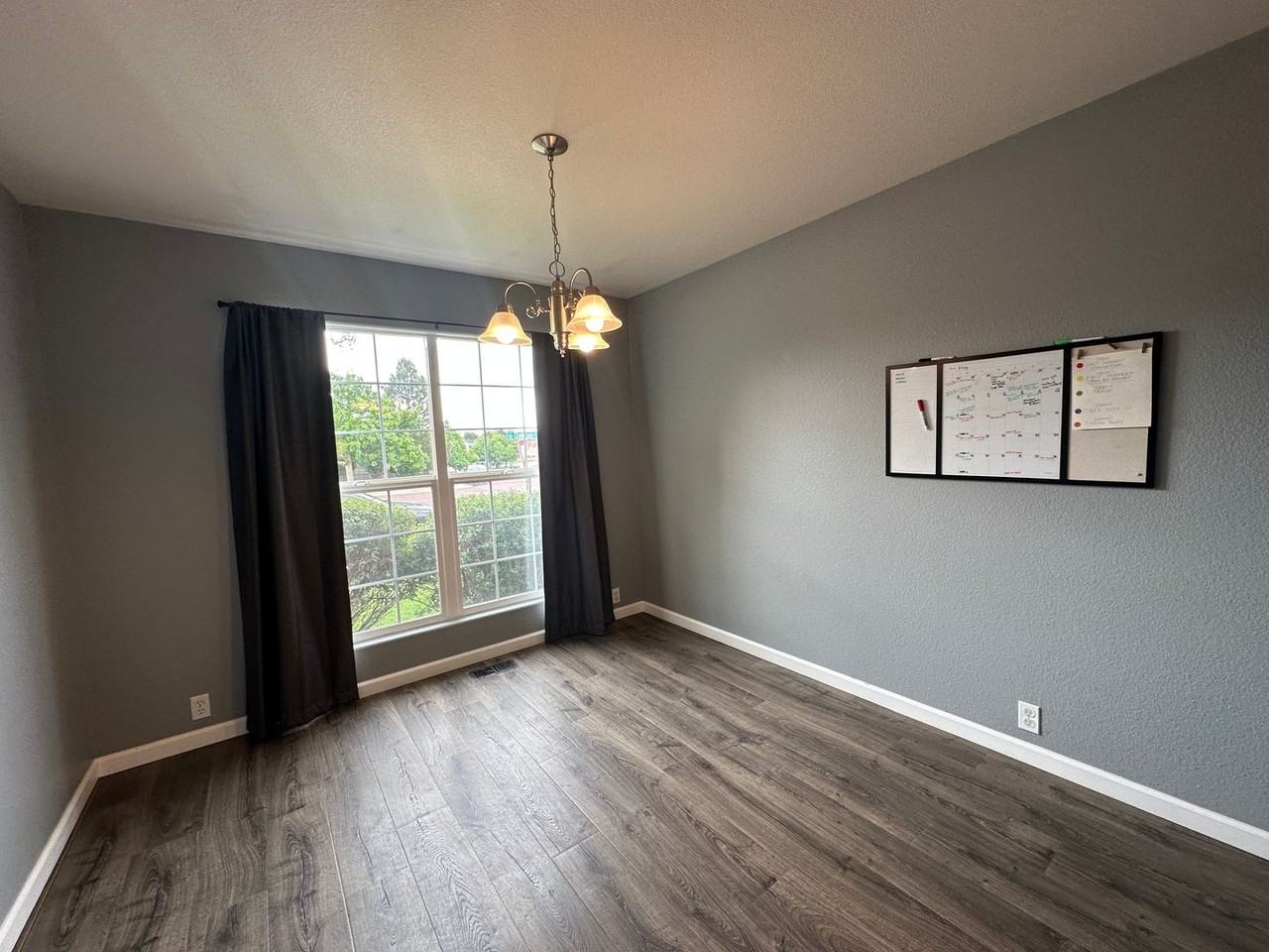 8211 Oakton Ct - Photo 6 of 20