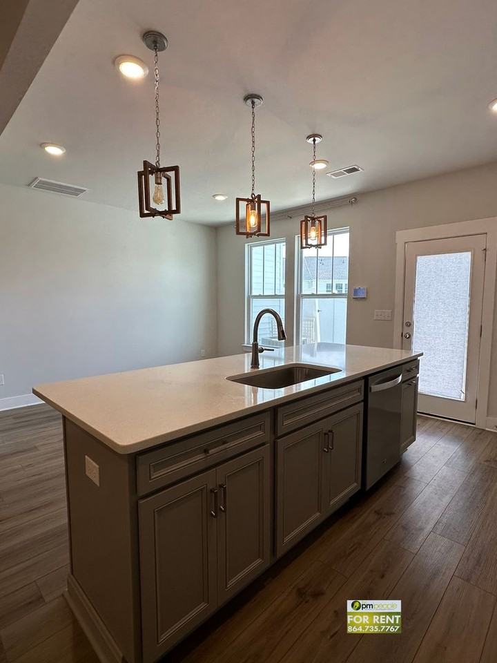 419 Hazelcote Rd - Photo 5 of 27