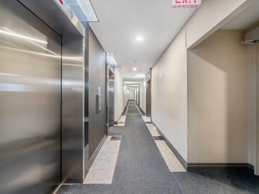 91 Townsgate Drive - Photo 2 of 11